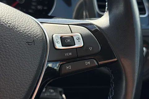 31 of 43 for Volkswagen E-Golf 99kW e-35kWh 5dr Auto