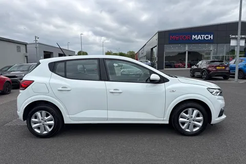 DF22RZO Dacia Sandero 1.0 TCe Comfort Euro 6 (s/s) 5dr Thumbnail #30