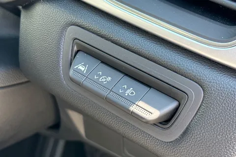 DA23EFP Renault Captur 1.6 E-TECH techno Auto Euro 6 (s/s) 5dr Thumbnail #33