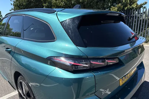 KM25PXP PEUGEOT 308 SW 1.2 GT e-DSC6 Euro 6 (s/s) 5dr Thumbnail #31