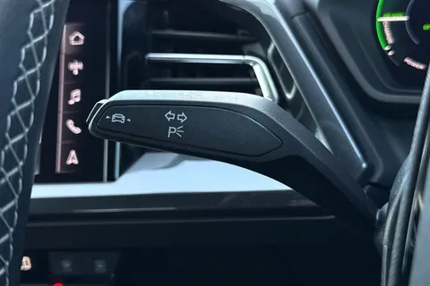 32 of 49 for Audi Q4 e-tron Q4 S line 40 e-tron 150,00 kW