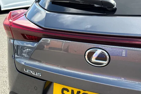 SM23LWY Lexus Ux 2.0 250h F Sport Design E-CVT Euro 6 (s/s) 5dr Thumbnail #35