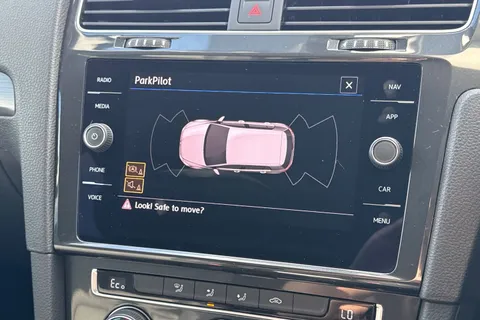 37 of 43 for Volkswagen E-Golf 99kW e-35kWh 5dr Auto