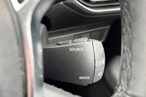 DF22RZO Dacia Sandero 1.0 TCe Comfort Euro 6 (s/s) 5dr Thumbnail #39