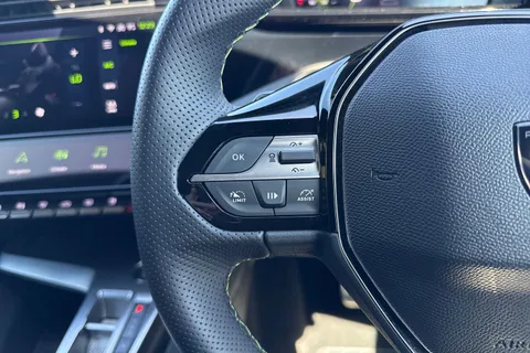 KM25PXP PEUGEOT 308 SW 1.2 GT e-DSC6 Euro 6 (s/s) 5dr Thumbnail #39