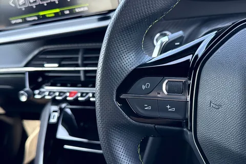 DU23VTP PEUGEOT 2008 1.2 PureTech GT EAT Euro 6 (s/s) 5dr Thumbnail #40
