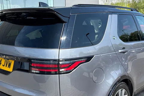 39 of 51 for Land Rover Discovery 3.0 D350 Dynamic SE 5dr
