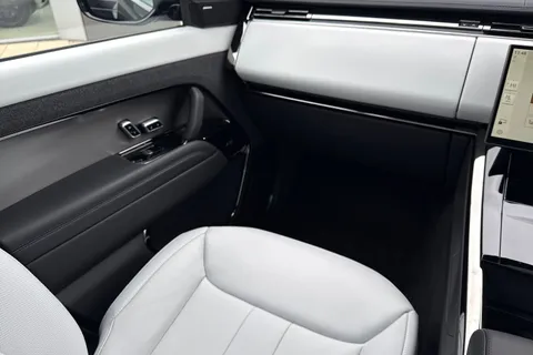  Land Rover Range Rover Sport 3.0 D300 MHEV Dynamic SE Auto 4WD Euro 6 (s/s) 5dr Thumbnail #42