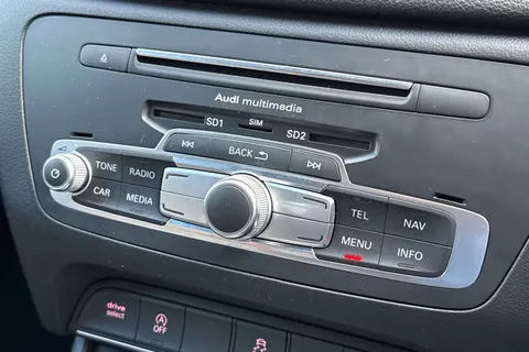 44 of 54 for Audi Q3 2.0 TDI S line Plus S Tronic quattro Euro 6 (s/s) 5dr