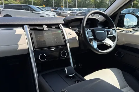 47 of 51 for Land Rover Discovery 3.0 D350 Dynamic SE 5dr