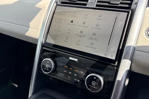 50 of 51 for Land Rover Discovery 3.0 D350 Dynamic SE 5dr