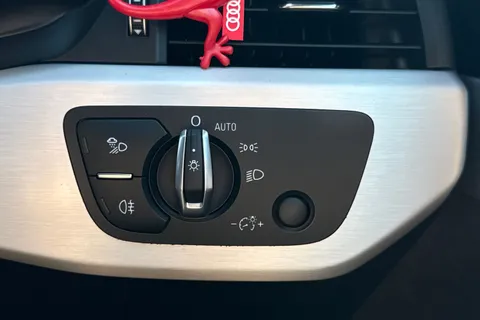 LT23NWB Audi A4 Avant Avant S line 35 TFSI  150 PS S tronic Thumbnail #62