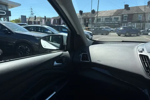 MD67CTF Ford Kuga 1.5T EcoBoost Titanium 2WD Euro 6 (s/s) 5dr Thumbnail #15