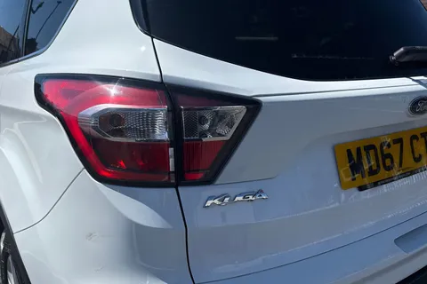 MD67CTF Ford Kuga 1.5T EcoBoost Titanium 2WD Euro 6 (s/s) 5dr Thumbnail #16