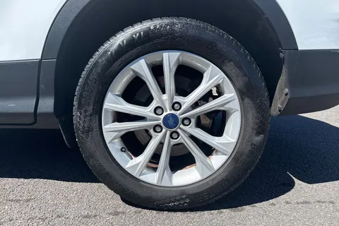 MD67CTF Ford Kuga 1.5T EcoBoost Titanium 2WD Euro 6 (s/s) 5dr Thumbnail #23