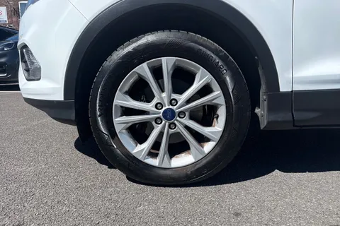 MD67CTF Ford Kuga 1.5T EcoBoost Titanium 2WD Euro 6 (s/s) 5dr Thumbnail #24