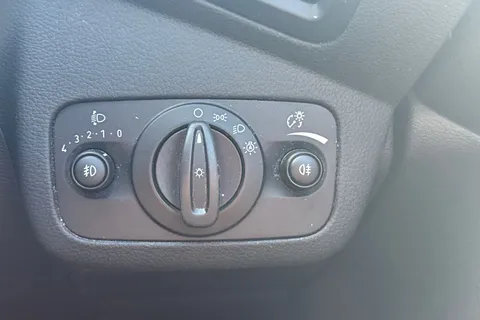 MD67CTF Ford Kuga 1.5T EcoBoost Titanium 2WD Euro 6 (s/s) 5dr Thumbnail #32