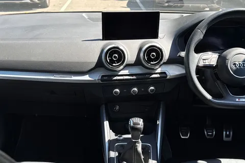 DG22BNF Audi Q2 1.5 TFSI CoD 35 Black Edition Euro 6 (s/s) 5dr Thumbnail #38