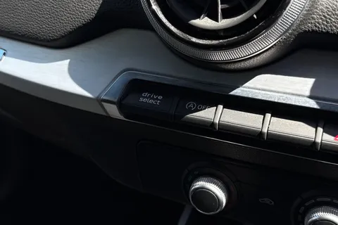 DG22BNF Audi Q2 1.5 TFSI CoD 35 Black Edition Euro 6 (s/s) 5dr Thumbnail #45