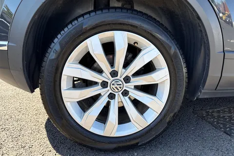 DA69SKN Volkswagen T-Roc 1.6 TDI SE 5dr Thumbnail #13