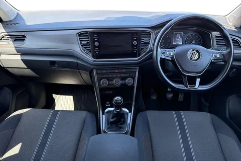 DA69SKN Volkswagen T-Roc 1.6 TDI SE 5dr Thumbnail #18