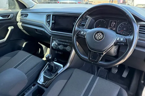 DA69SKN Volkswagen T-Roc 1.6 TDI SE 5dr Thumbnail #28