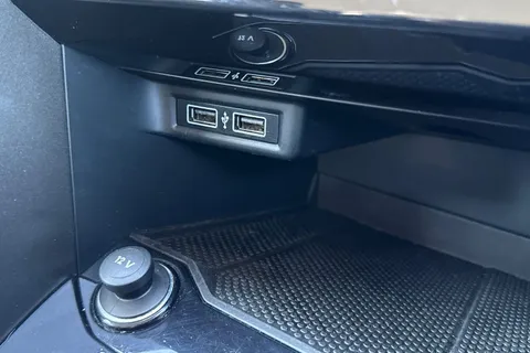 DA69SKN Volkswagen T-Roc 1.6 TDI SE 5dr Thumbnail #33
