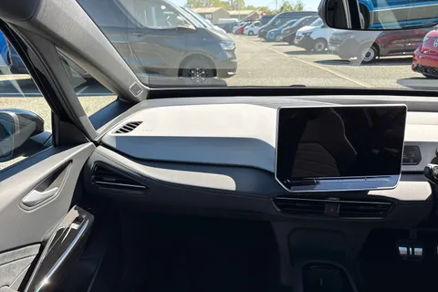 Volkswagen ID.3 Pro 59kWh Match Auto 5dr Thumbnail #20