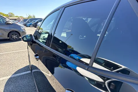 Volkswagen ID.3 Pro 59kWh Match Auto 5dr Thumbnail #31