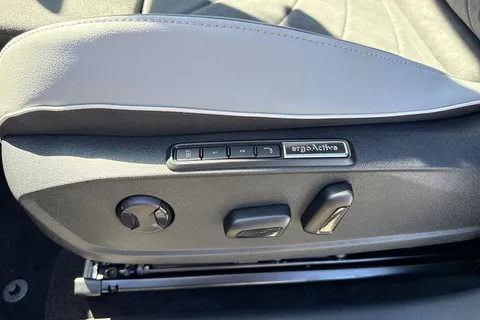Volkswagen ID.3 Pro 59kWh Match Auto 5dr Thumbnail #36