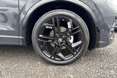  Volkswagen Tiguan 1.5 eTSI MHEV Black Edition DSG Euro 6 (s/s) 5dr Thumbnail #12