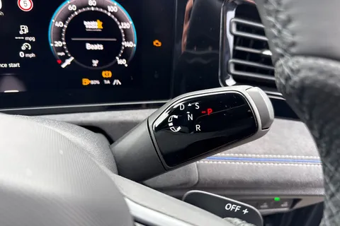  Volkswagen Tiguan 1.5 eTSI MHEV Black Edition DSG Euro 6 (s/s) 5dr Thumbnail #22