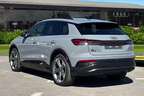 Audi Q4 e-tron 40 Black Edition Auto 5dr 63kWh Thumbnail #3