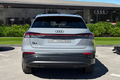 Audi Q4 e-tron 40 Black Edition Auto 5dr 63kWh Thumbnail #5