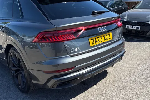 8 of 57 for Audi Q8 Black Edition 50 TDI quattro 286 PS tiptronic