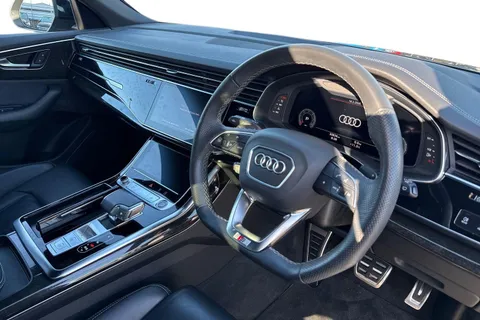 14 of 57 for Audi Q8 Black Edition 50 TDI quattro 286 PS tiptronic