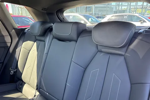 Audi Q4 e-tron 40 Black Edition Auto 5dr 63kWh Thumbnail #19