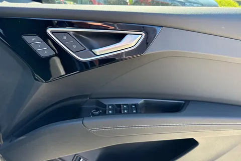 Audi Q4 e-tron 40 Black Edition Auto 5dr 63kWh Thumbnail #21