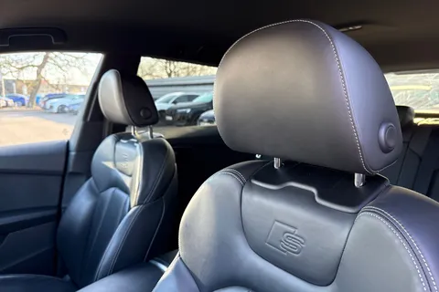 24 of 57 for Audi Q8 Black Edition 50 TDI quattro 286 PS tiptronic
