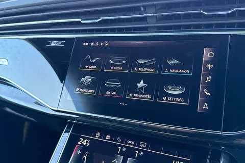 33 of 57 for Audi Q8 Black Edition 50 TDI quattro 286 PS tiptronic