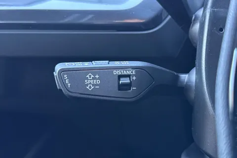 Audi Q4 e-tron 40 Black Edition Auto 5dr 63kWh Thumbnail #35