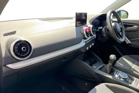 DY73UAR Audi Q2 Sport 30 TFSI  110 PS 6-speed Thumbnail #15