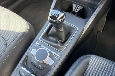 DY73UAR Audi Q2 Sport 30 TFSI  110 PS 6-speed Thumbnail #23