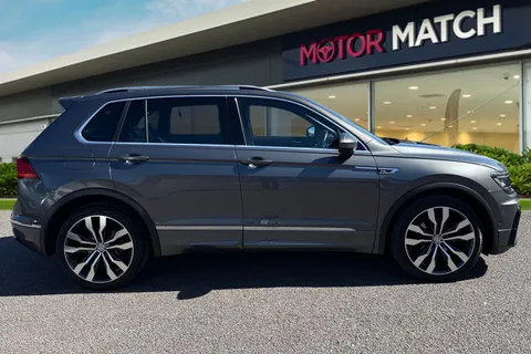 PX69SYH Volkswagen Tiguan 2.0 TDI R-Line Tech DSG Euro 6 (s/s) 5dr Thumbnail #4