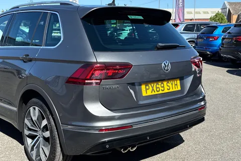 PX69SYH Volkswagen Tiguan 2.0 TDI R-Line Tech DSG Euro 6 (s/s) 5dr Thumbnail #9