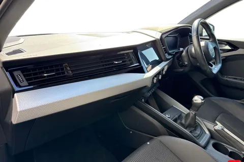 DS23ZYY Audi A1 S line 30 TFSI  110 PS 6-speed Thumbnail #16