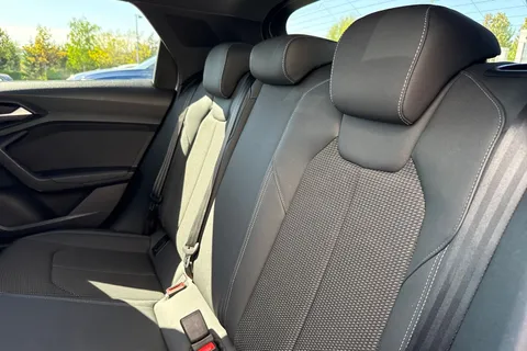 DS23ZYY Audi A1 S line 30 TFSI  110 PS 6-speed Thumbnail #20