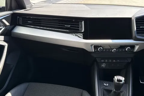 DS23ZYY Audi A1 S line 30 TFSI  110 PS 6-speed Thumbnail #21