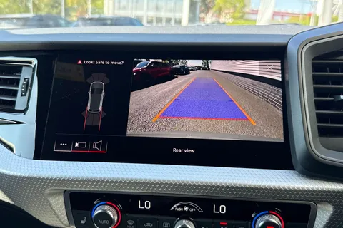 DS23ZYY Audi A1 S line 30 TFSI  110 PS 6-speed Thumbnail #44