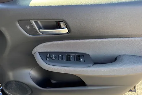WK23HZV Honda Jazz 1.5 i-MMD Hybrid Crosstar EX 5dr eCVT Thumbnail #24